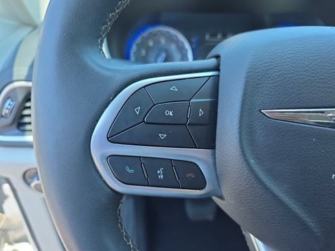 Used 2023 Chrysler Voyager LX FWD image 21