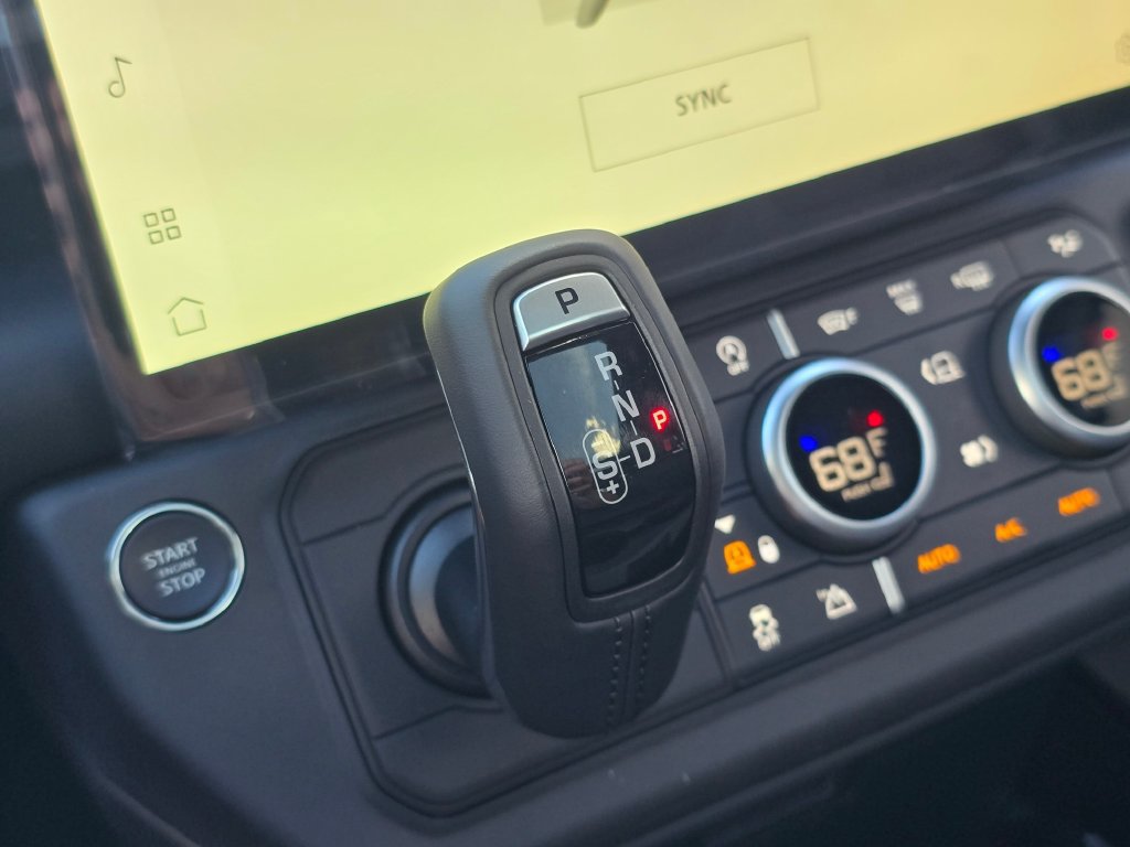 New 2026 Land Rover Defender 110 X-Dynamic SE AWD/4WD image 27