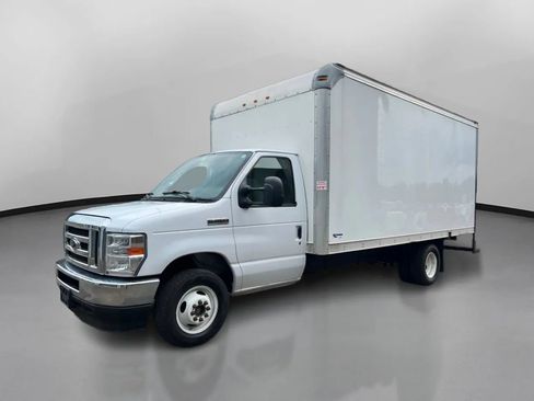 Used 2024 Ford E-350 and Econoline 350 Super Duty w/ Power Windows & Locks Group RWD image 5