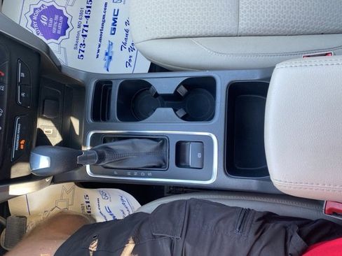 Used 2017 Ford Escape SE w/ SE Cold Weather Package image 25