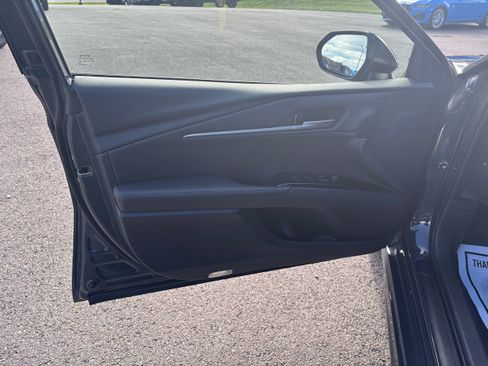 Used 2025 Toyota Camry XSE w/ Premium Package image 9