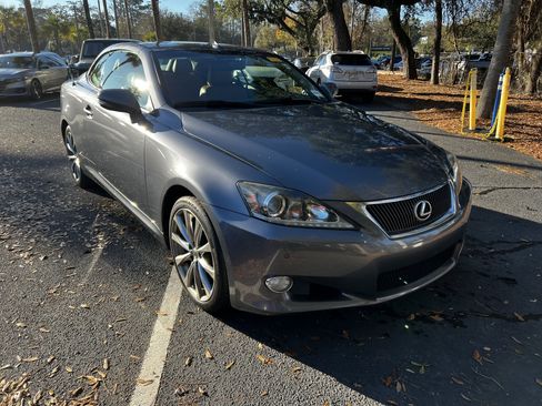 Used 2014 Lexus IS 250C image 2