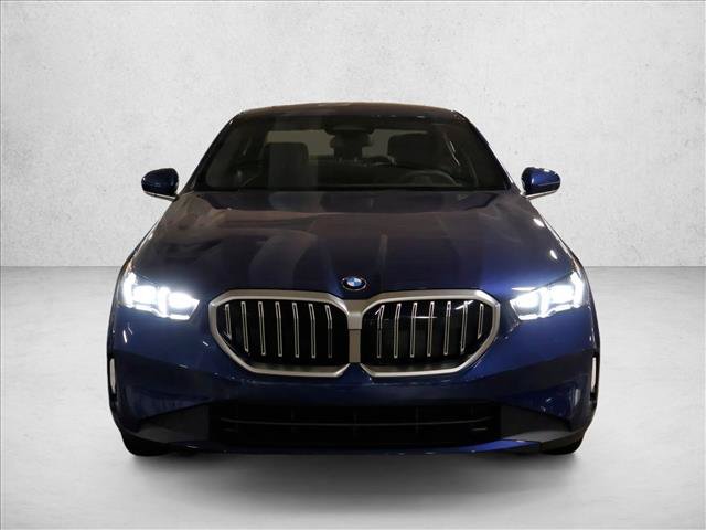 Used 2027 BMW 530i xDrive w/ Premium Package AWD/4WD image 5