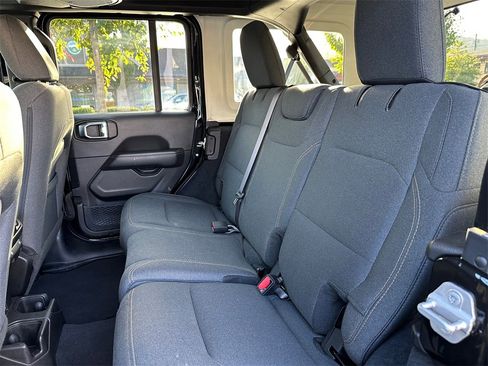 Used 2024 Jeep Wrangler Sahara image 16