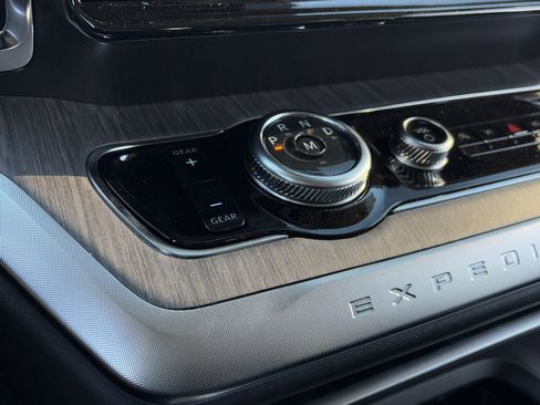 New 2025 Ford Expedition Max Platinum w/ Platinum Ultimate Package image 40