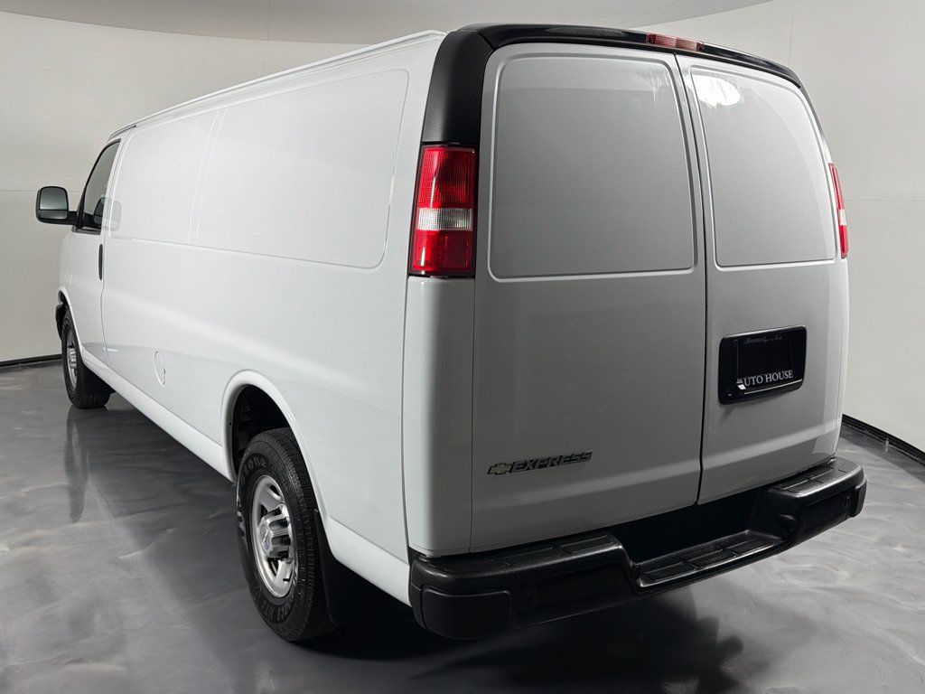 Used 2019 Chevrolet Express 3500 Extended w/ Driver Convenience Package RWD image 6