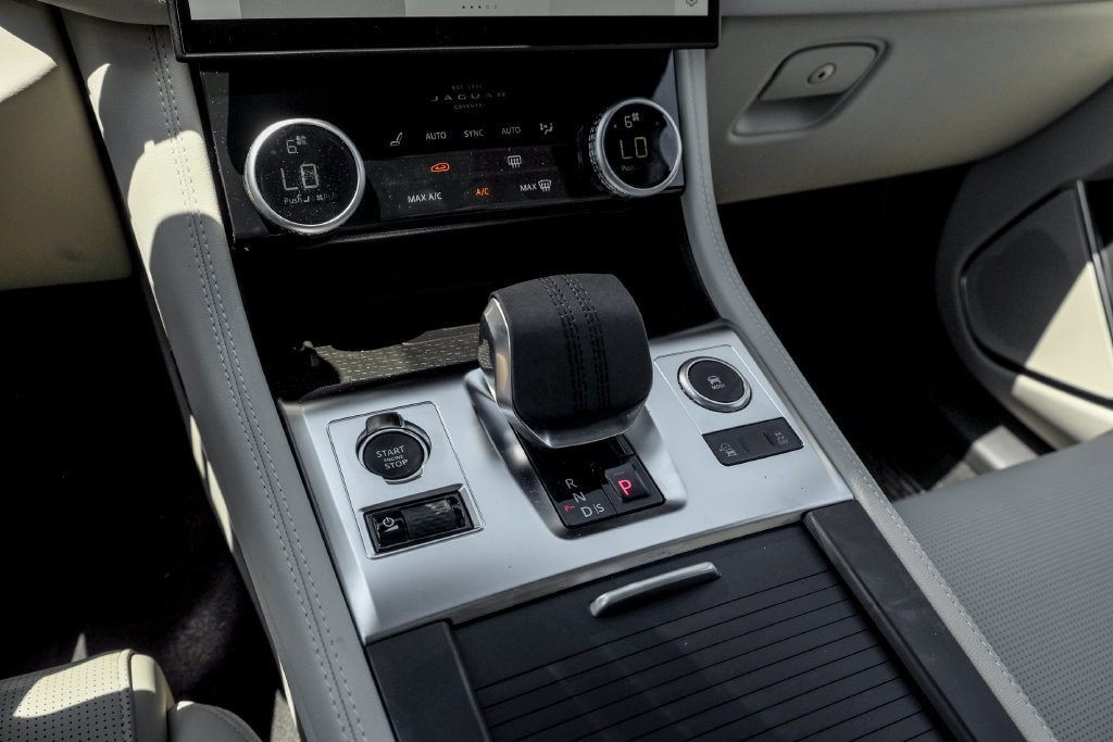 New 2026 Jaguar F-PACE R-Dynamic S AWD/4WD image 15