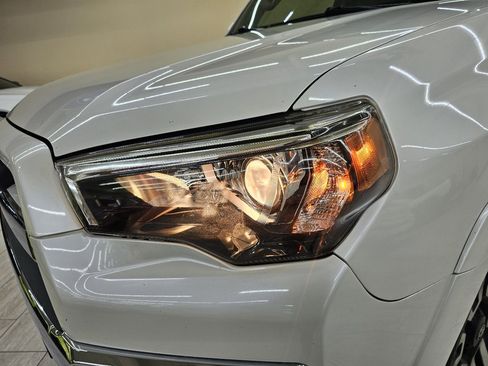 Used 2016 Toyota 4Runner Limited image 12