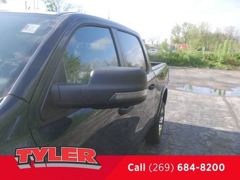 New 2026 RAM 1500 Big Horn AWD/4WD image 12