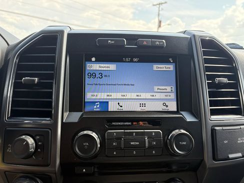 Used 2017 Ford F150 XLT w/ Equipment Group 302A Luxury AWD/4WD image 13