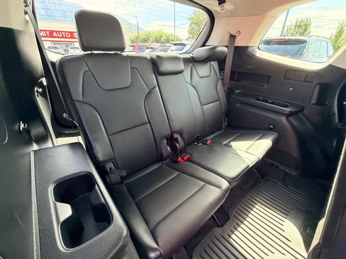 Used 2020 Kia Telluride S w/ S 8 Passenger Seating Package AWD/4WD image 23