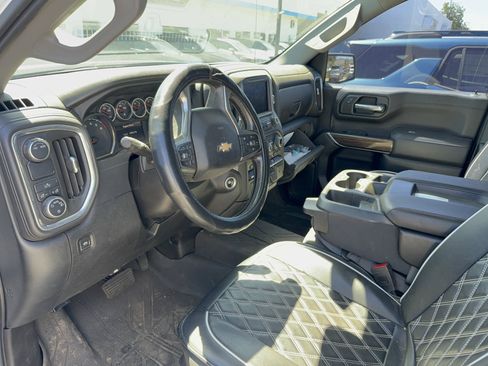 Used 2021 Chevrolet Silverado 1500 LT image 1