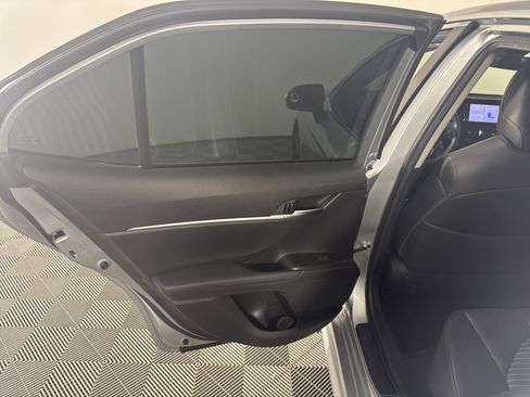 Used 2023 Toyota Camry SE FWD image 18