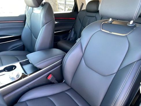 Used 2026 Genesis GV70 2.5T image 15