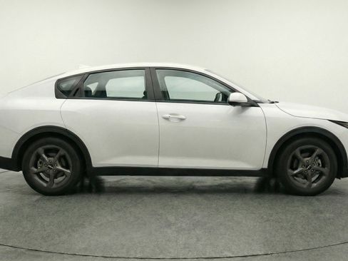 Used 2025 Kia K4 LXS image 11