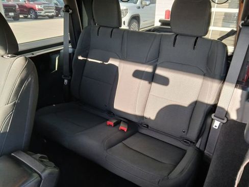 Used 2021 Jeep Wrangler Sport S image 12