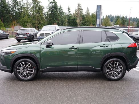 Used 2026 Toyota Corolla Cross XLE image 4