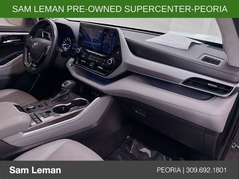 Used 2021 Toyota Highlander Platinum AWD/4WD image 32