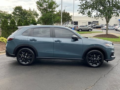 Certified 2025 Honda HR-V Sport image 11