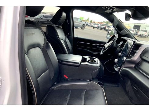 Used 2023 RAM 1500 Laramie AWD/4WD image 8