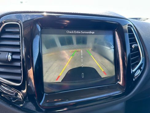 Used 2019 Jeep Compass Limited w/ Safety & Security Group image 26