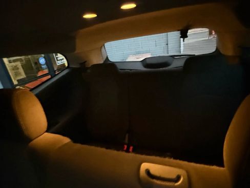 Used 2017 Chevrolet Traverse LT image 10