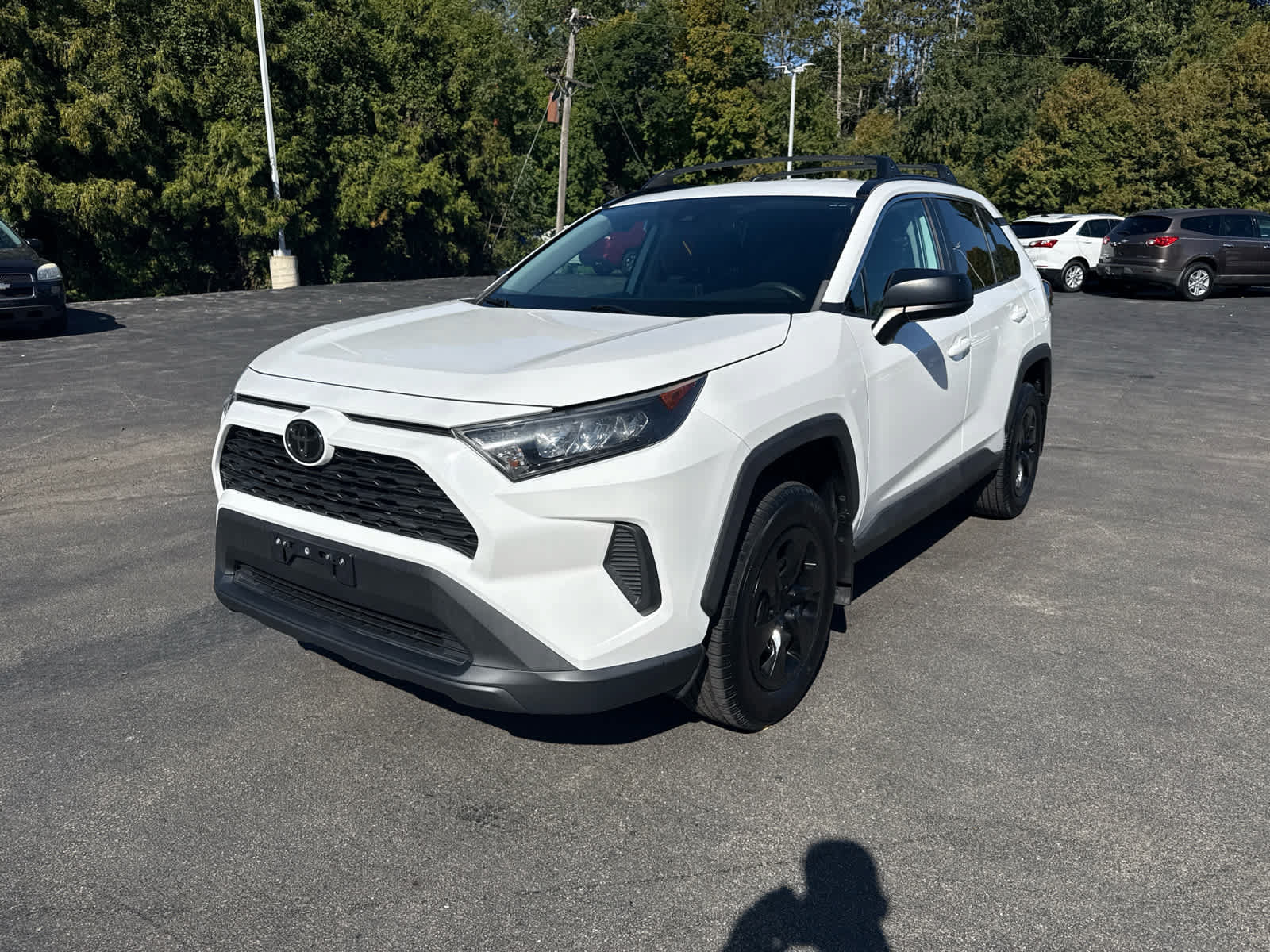 Used 2019 Toyota RAV4 LE w/ Carpet Mat Package AWD/4WD image 7