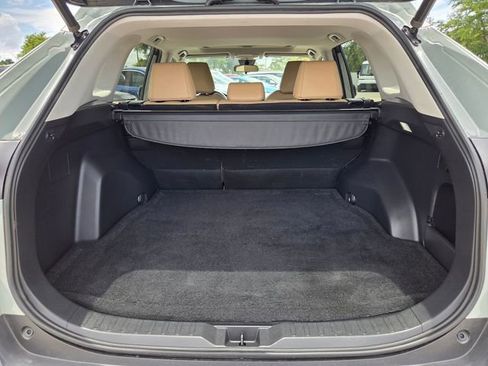 Used 2020 Toyota RAV4 XLE Premium FWD image 10