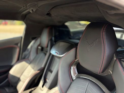 Used 2021 Chevrolet Corvette Stingray Premium Cpe w/ Z51 Performance Package image 13