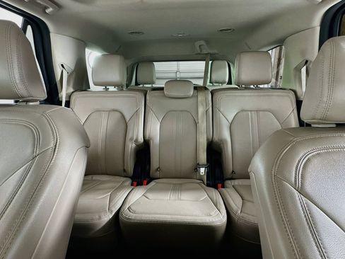 Used 2022 Ford Expedition Limited AWD/4WD image 15