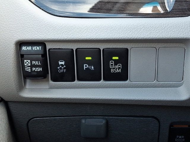 Certified 2017 Toyota Sienna XLE Premium w/ Protection Package AWD/4WD image 27