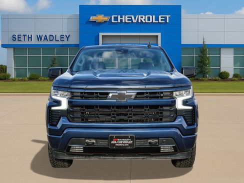 Used 2022 Chevrolet Silverado 1500 RST image 2