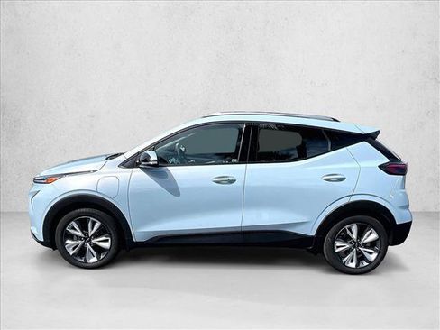 Used 2023 Chevrolet Bolt EUV LT w/ Convenience Package FWD image 6