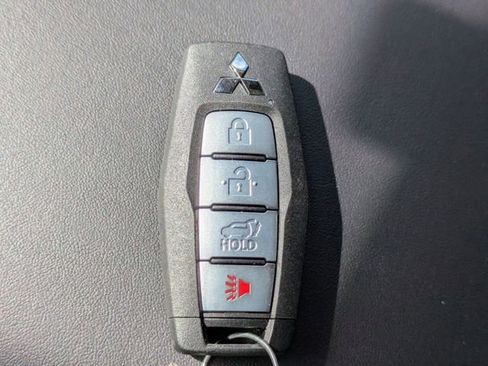 New 2026 Mitsubishi Outlander SE FWD image 33