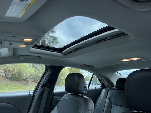 Used 2015 Chevrolet Malibu LTZ image 18