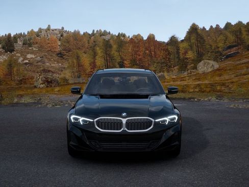 Used 2025 BMW 330i Sedan w/ Convenience Package image 31