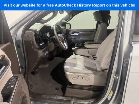 Used 2025 GMC Sierra 1500 SLE AWD/4WD image 16