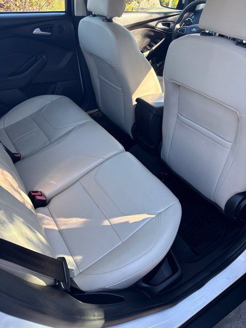 Used 2015 Ford Focus Titanium w/ Titanium Technology Package FWD image 8