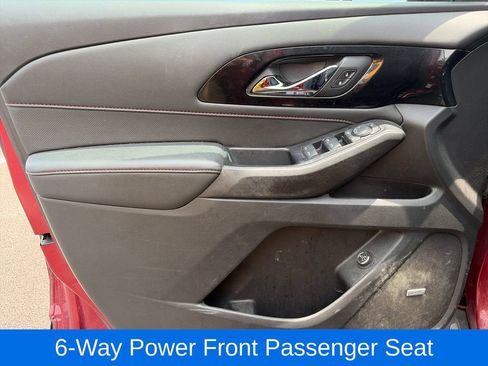 Used 2022 Chevrolet Traverse RS AWD/4WD image 18