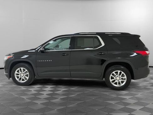 Used 2020 Chevrolet Traverse LT w/ Driver Confidence II Package AWD/4WD image 2