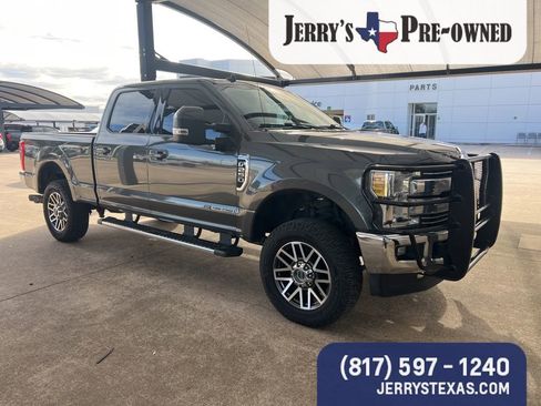 Used 2019 Ford F250 Lariat w/ Lariat Ultimate Package image 2