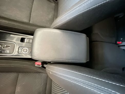 Used 2020 Mitsubishi Outlander ES AWD/4WD image 20