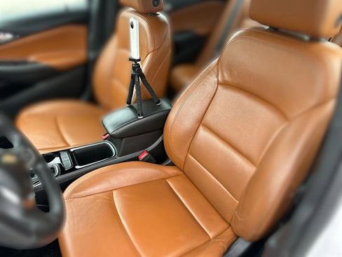 Used 2018 Chevrolet Cruze Premier image 36