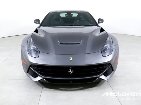 Used 2016 Ferrari F12 Berlinetta RWD image 4