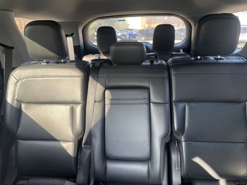 Used 2024 Ford Explorer XLT w/ Equipment Group 202A image 36