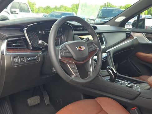 Used 2025 Cadillac XT5 Premium Luxury w/ Technology Package FWD image 23