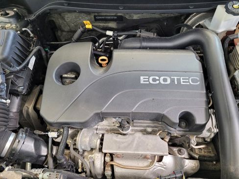 Used 2019 Chevrolet Equinox LS FWD image 30