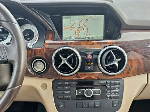 Used 2015 Mercedes-Benz GLK 350 4MATIC image 37