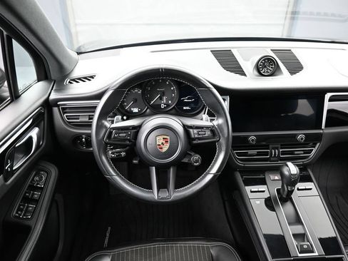 Certified 2023 Porsche Macan Turbo AWD/4WD image 17