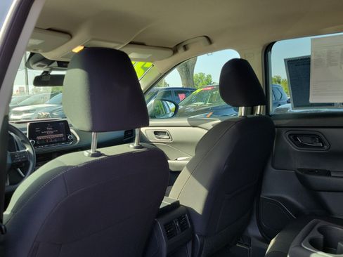 Certified 2025 Nissan Rogue S FWD image 10
